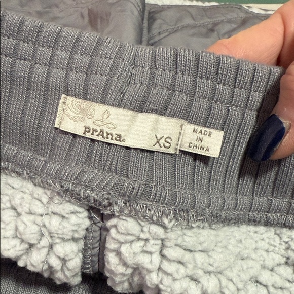 Prana Gray Quilted Diva Wrap Mini Skirt size XS - Picture 2 of 14